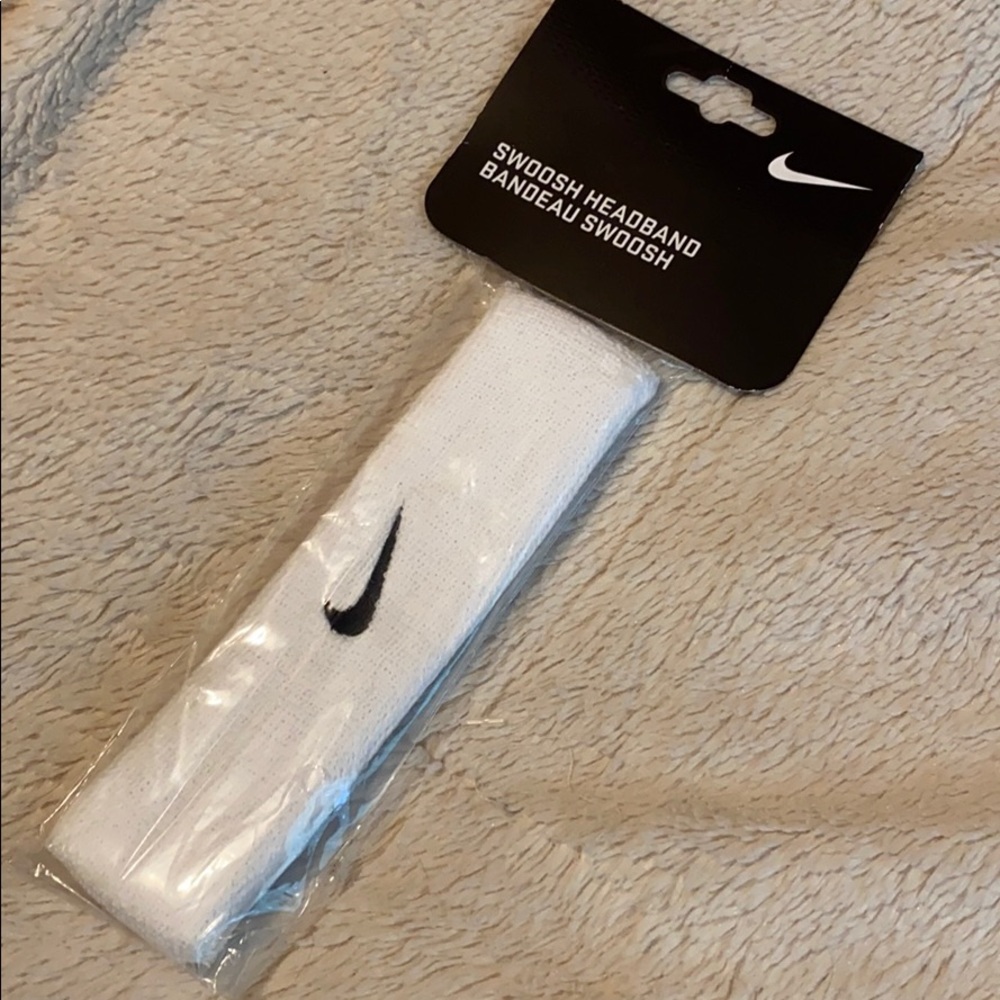 NWT Nike Headband Swoosh Headband White/Black